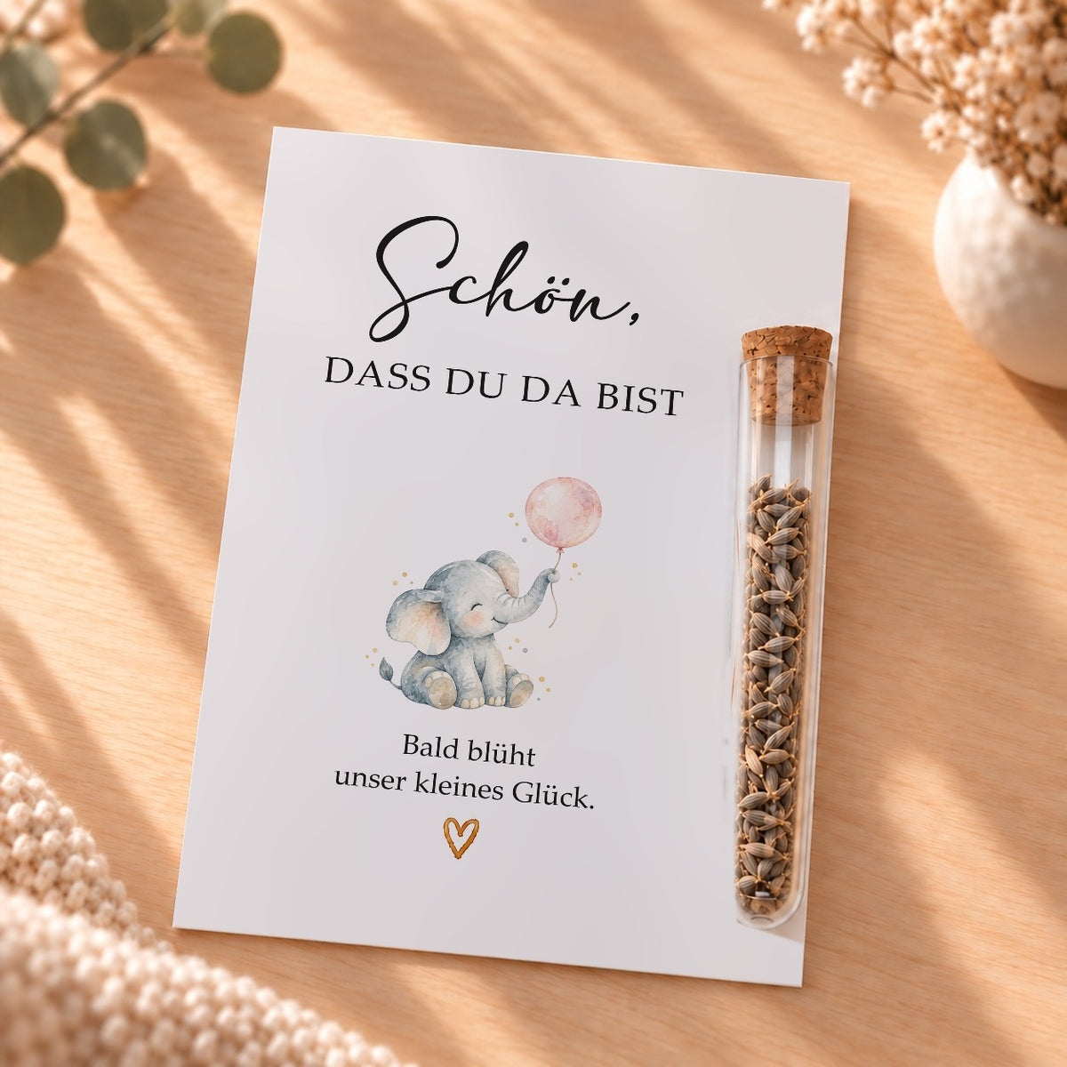 Gastgeschenk für die Babyparty mit Blumensamen: Karte mit Elefant und Röhrchen