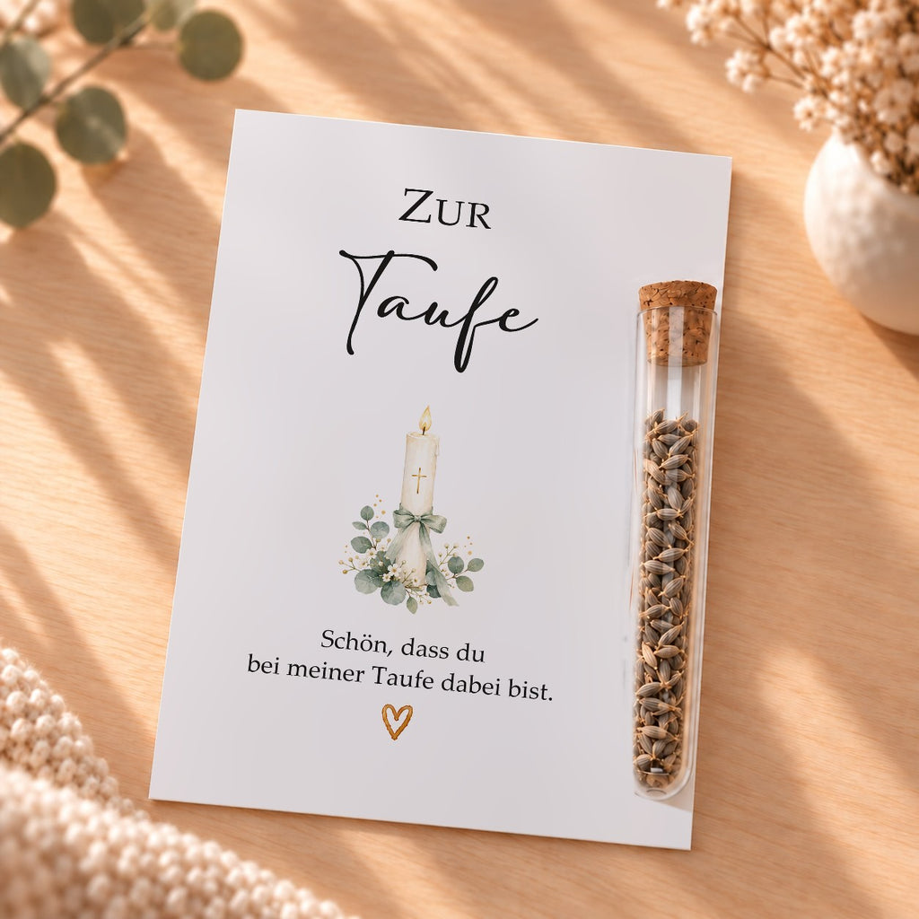 Gastgeschenk zur Taufe mit Blumensamen: Karte mit Taufkerze und Röhrchen
