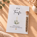 Gastgeschenk zur Taufe mit Blumensamen: Karte mit Taufkerze und Röhrchen