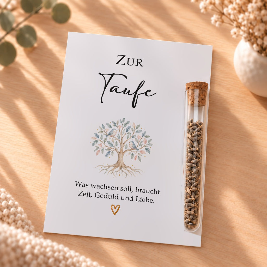Gastgeschenk zur Taufe mit Blumensamen: Karte mit Lebensbaum und Röhrchen
