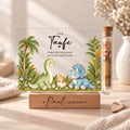 Geldgeschenk zur Taufe: Acryl-Aufsteller im Dino-Design mit Langhals-Dino, Triceratops und Baby-Dino im Ei, Röhrchen mit Geldschein auf Holzsockel