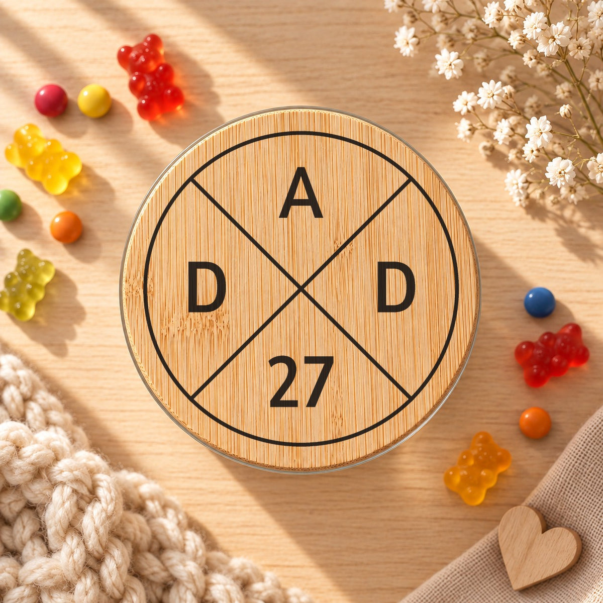 Vorratsglas „DAD 27“ als Geschenk für werdende Papas, Bambusdeckel von oben