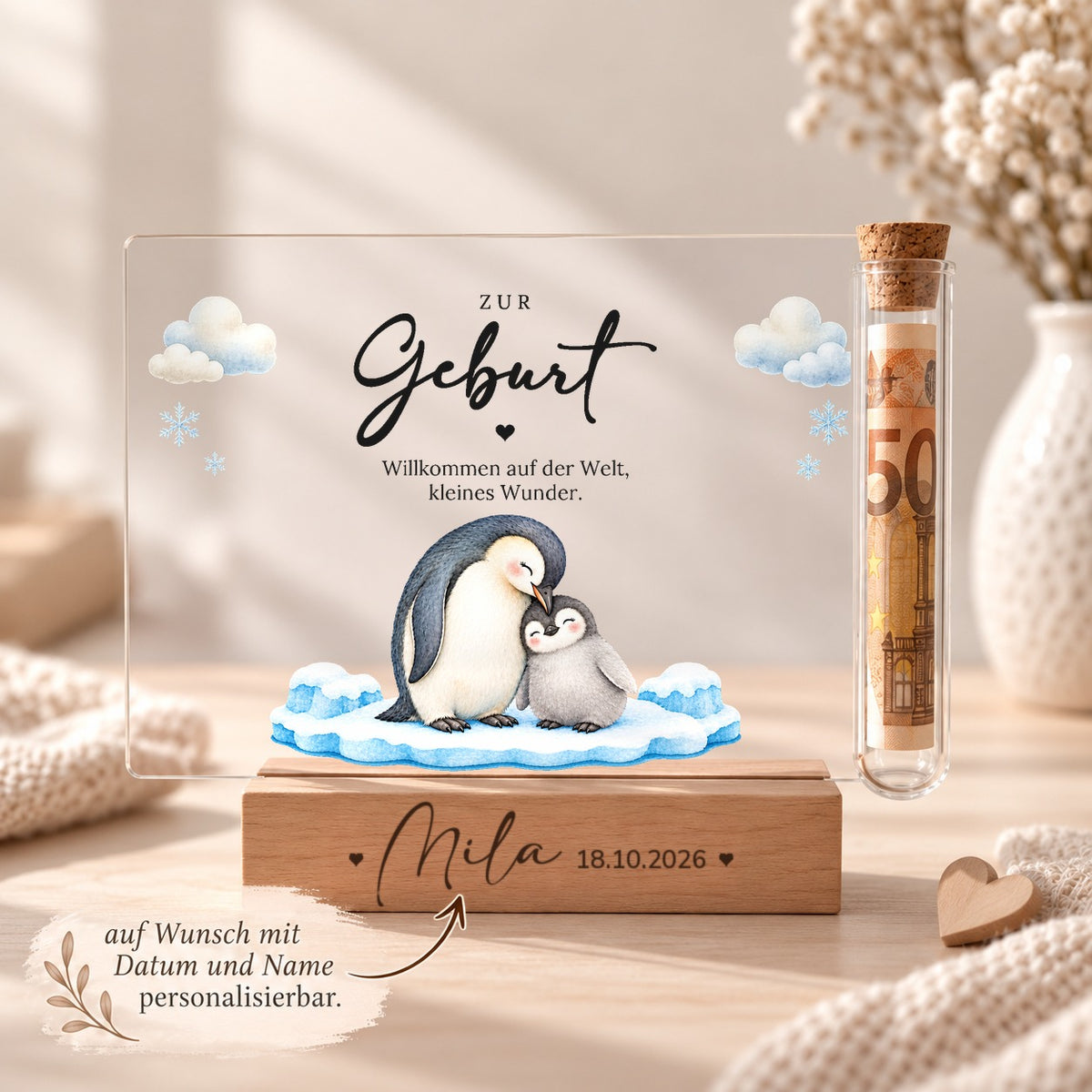 Geschenk zur Geburt personalisiert: Holzsockel mit Name und Geburtsdatum, Acryl-Aufsteller Pinguin
