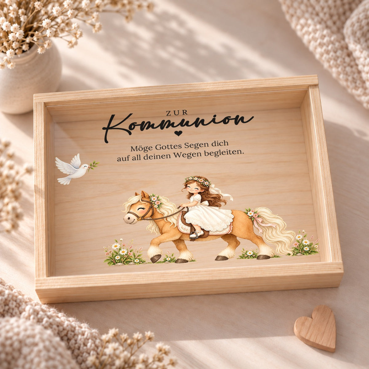 Kommunionkiste von oben: Acryldeckel mit Mädchen reitet auf Pony und Segensspruch