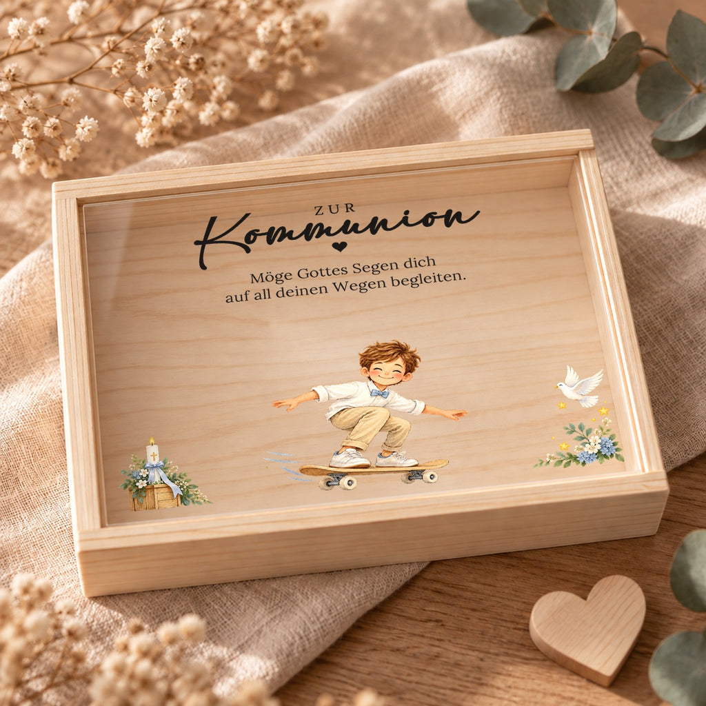 Geschlossene Holzkiste zur Kommunion mit bedrucktem Acryl-Schiebedeckel, Skateboard