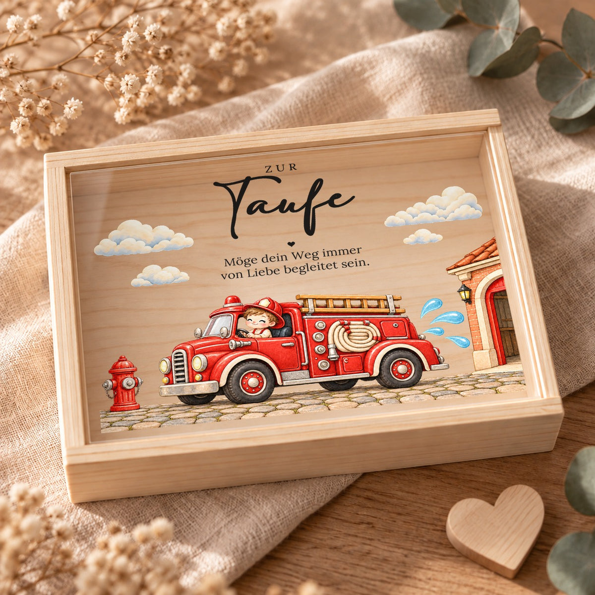 Geschlossene Holzkiste zur Taufe mit Acryldeckel im Feuerwehr-Design