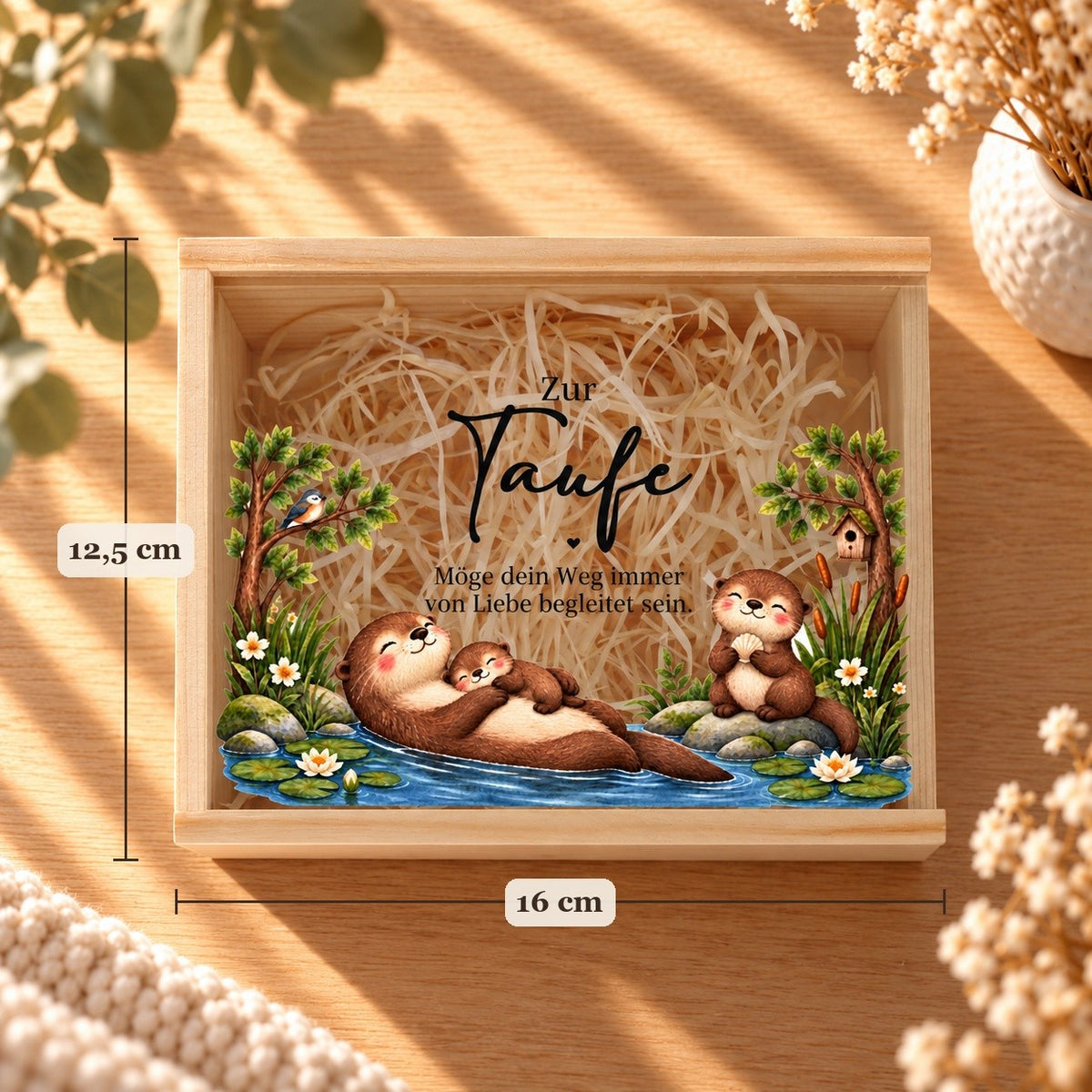Maße der Holzkiste zur Taufe mit Otter-Motiv: 16 × 12,5 cm