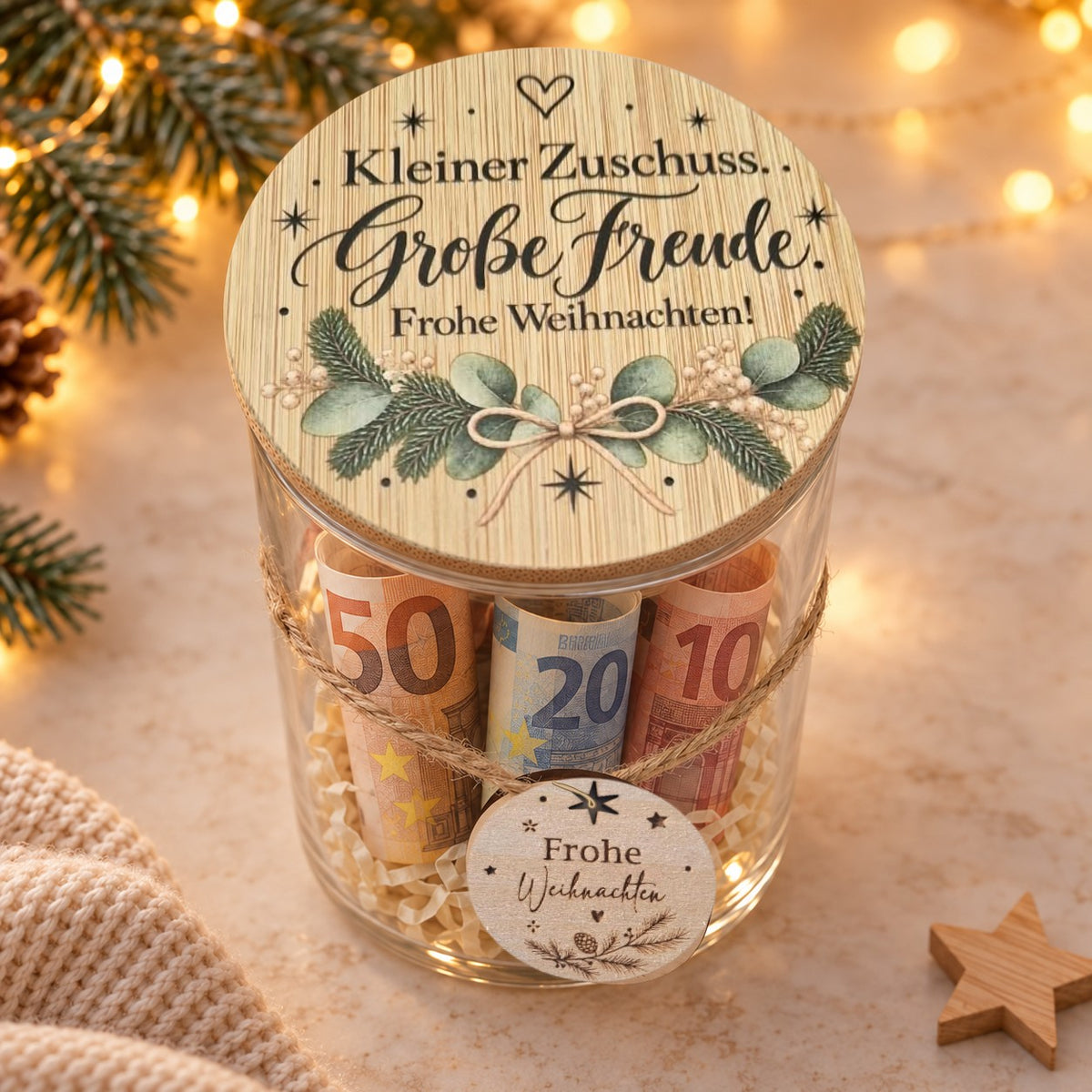 Design Kleiner Zuschuss: Glas mit Deckel „Kleiner Zuschuss. Große Freude. Frohe Weihnachten!“, Geldscheinen und Anhänger