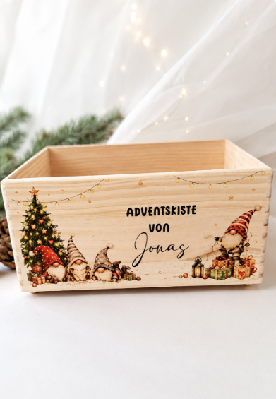 Leere personalisierte Adventskiste von Jonas aus Holz mit Wichtelmotiv