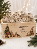 Personalisierte Adventskiste von Jonas mit Wichtelmotiv und 24 Jutesäckchen