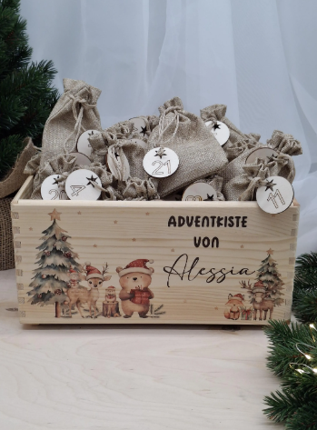 Personalisierter Adventskalender für Kinder mit Waldtiermotiv, Name Alessia und 24 Jutesäckchen