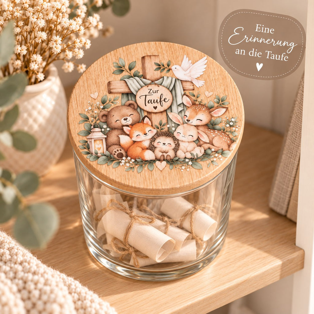 Erinnerung an die Taufe: Glas mit Waldtier Deckel im Regal
