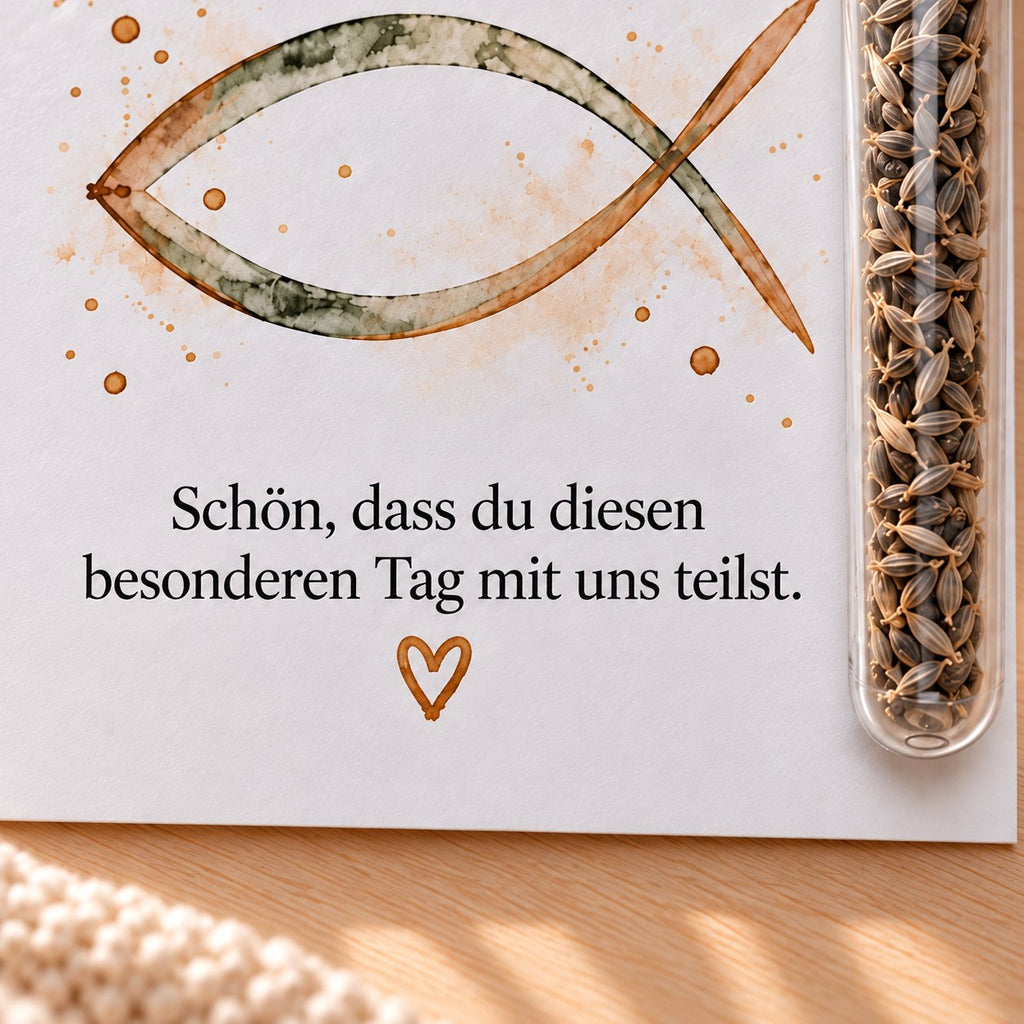 Detail der Karte mit Fisch und Spruch Schön, dass du diesen besonderen Tag mit uns teilst