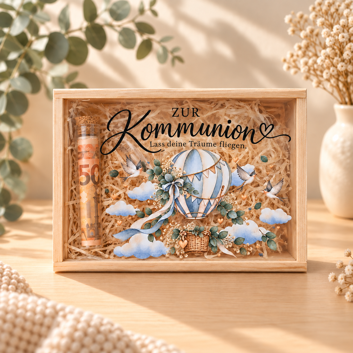 Geldgeschenk zur Kommunion in Holzbox mit Heißluftballon und Glasröhrchen
