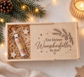 Holzkiste mit Gravur Ein kleiner Wunscherfüller für dich und Geldschein im Glasröhrchen