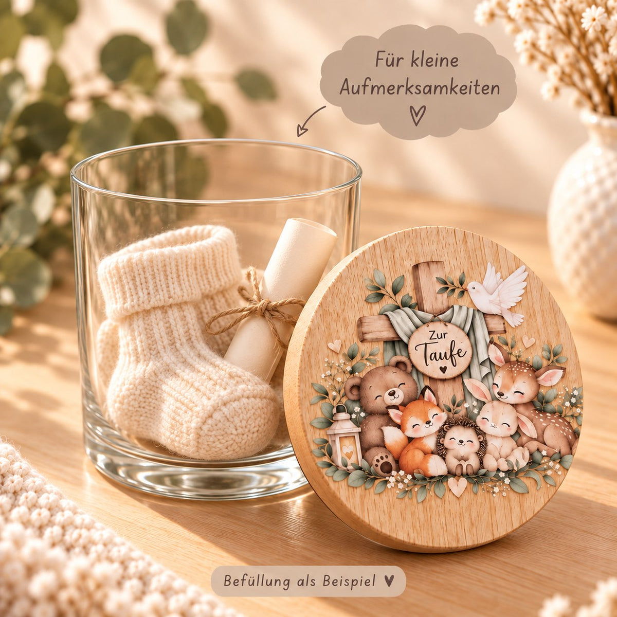 Geschenkglas zur Taufe mit Babysöckchen und Botschaft befüllt