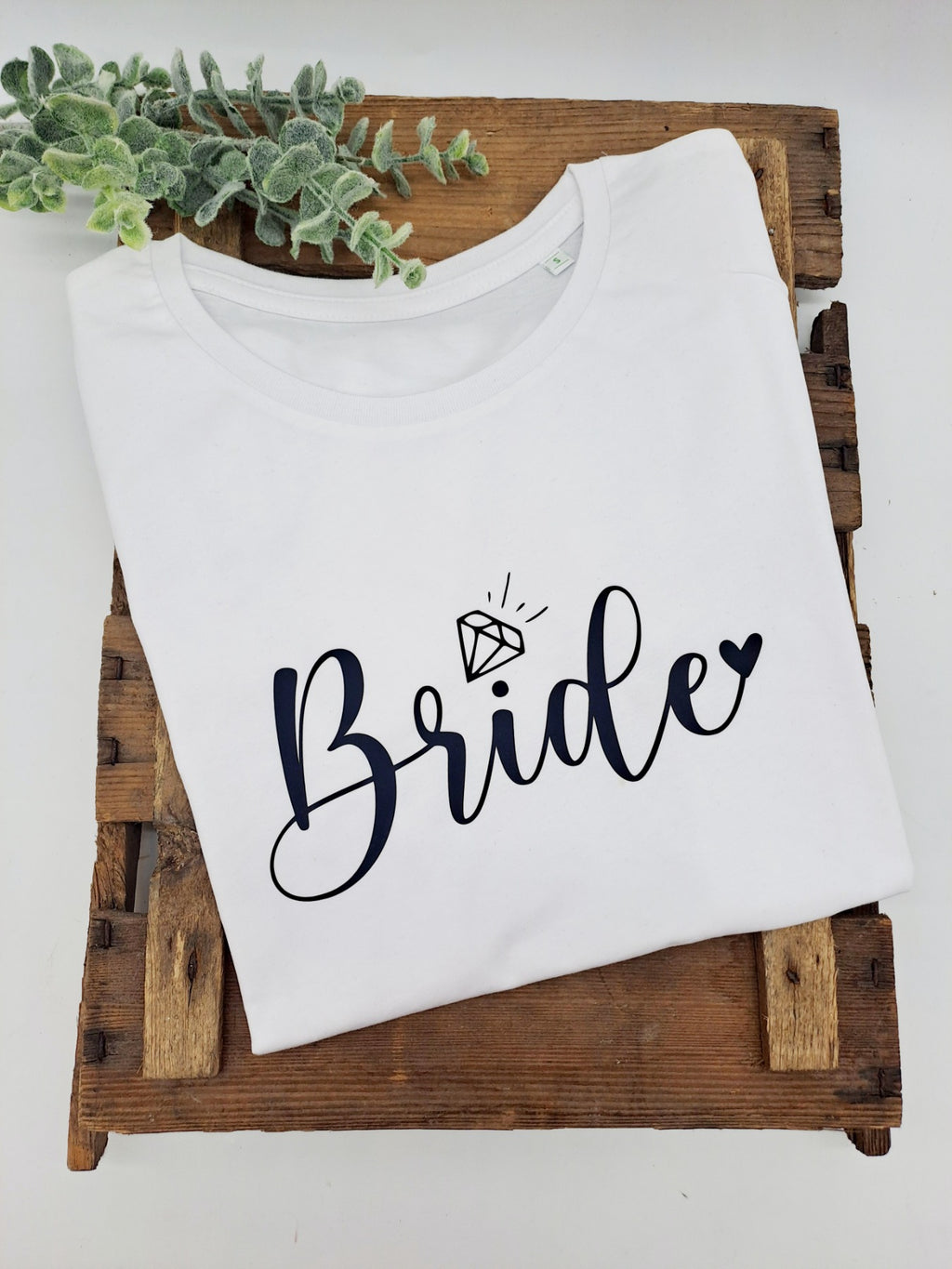 JGA Shirt „Bride“ in Schreibschrift mit Diamantring und Herz