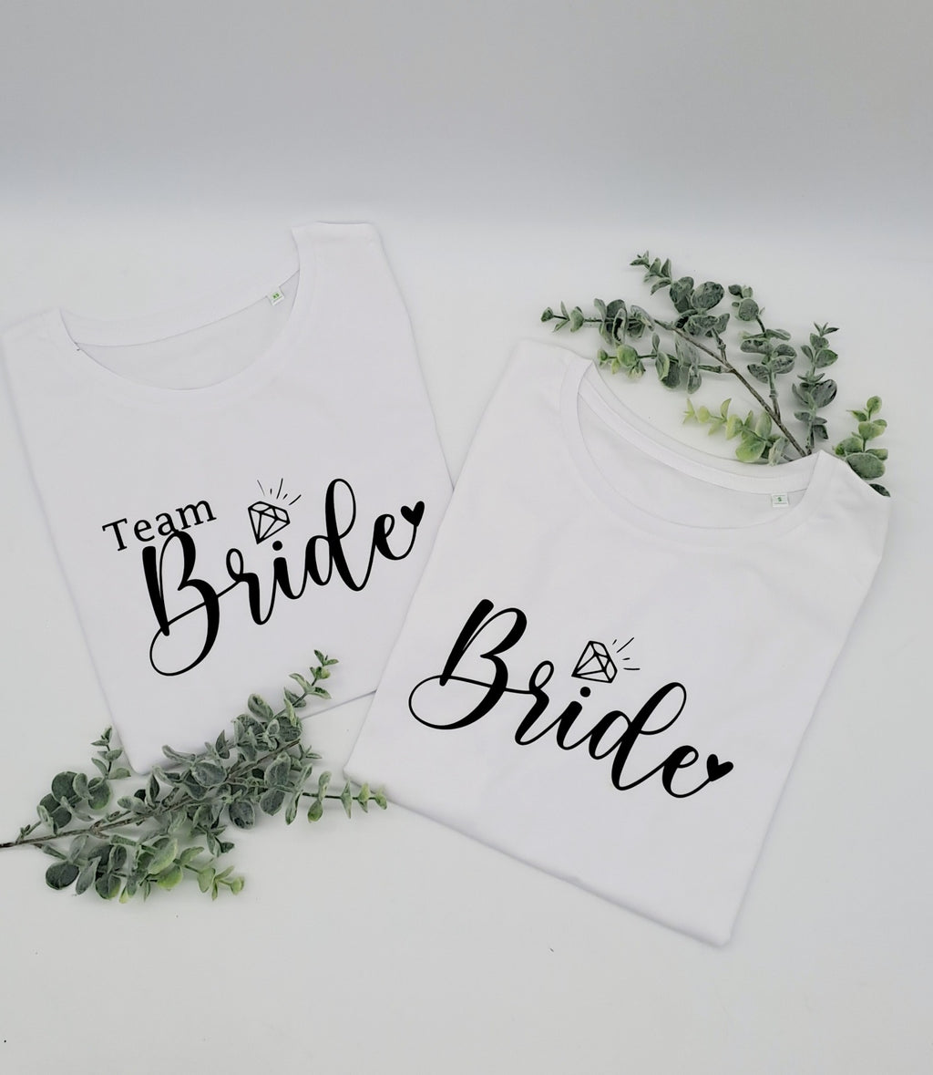 JGA Shirts „Team Bride“ und „Bride“ mit Diamantring in Weiß
