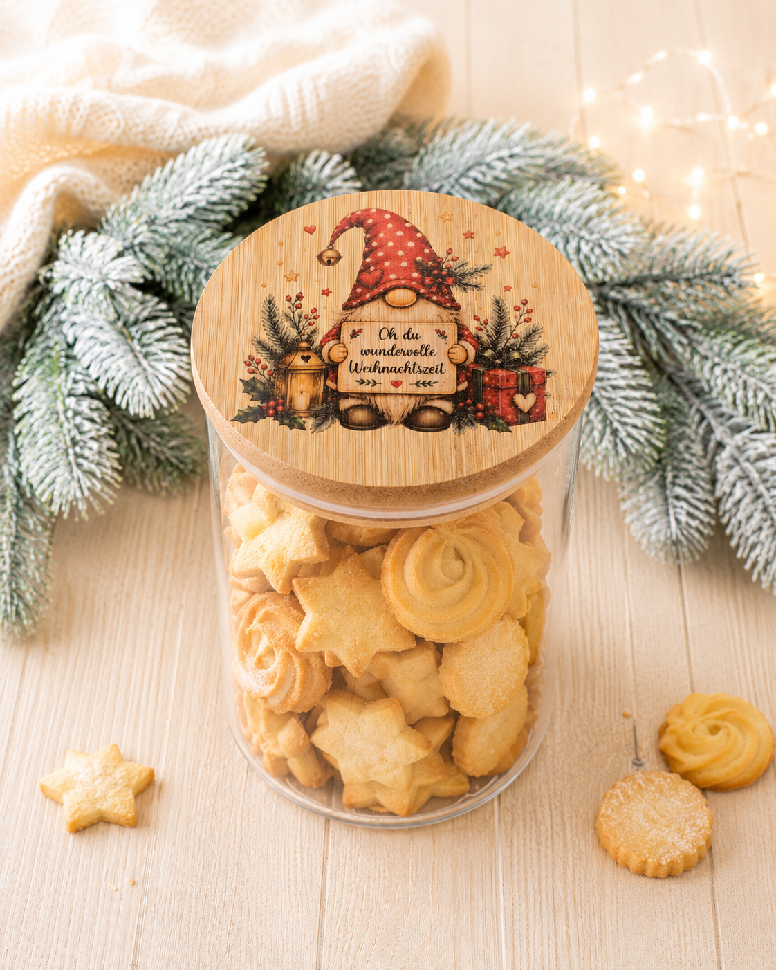 Gefüllte Keksdose Weihnachten aus Glas mit Wichtel-Holzdeckel „Oh du wundervolle Weihnachtszeit“
