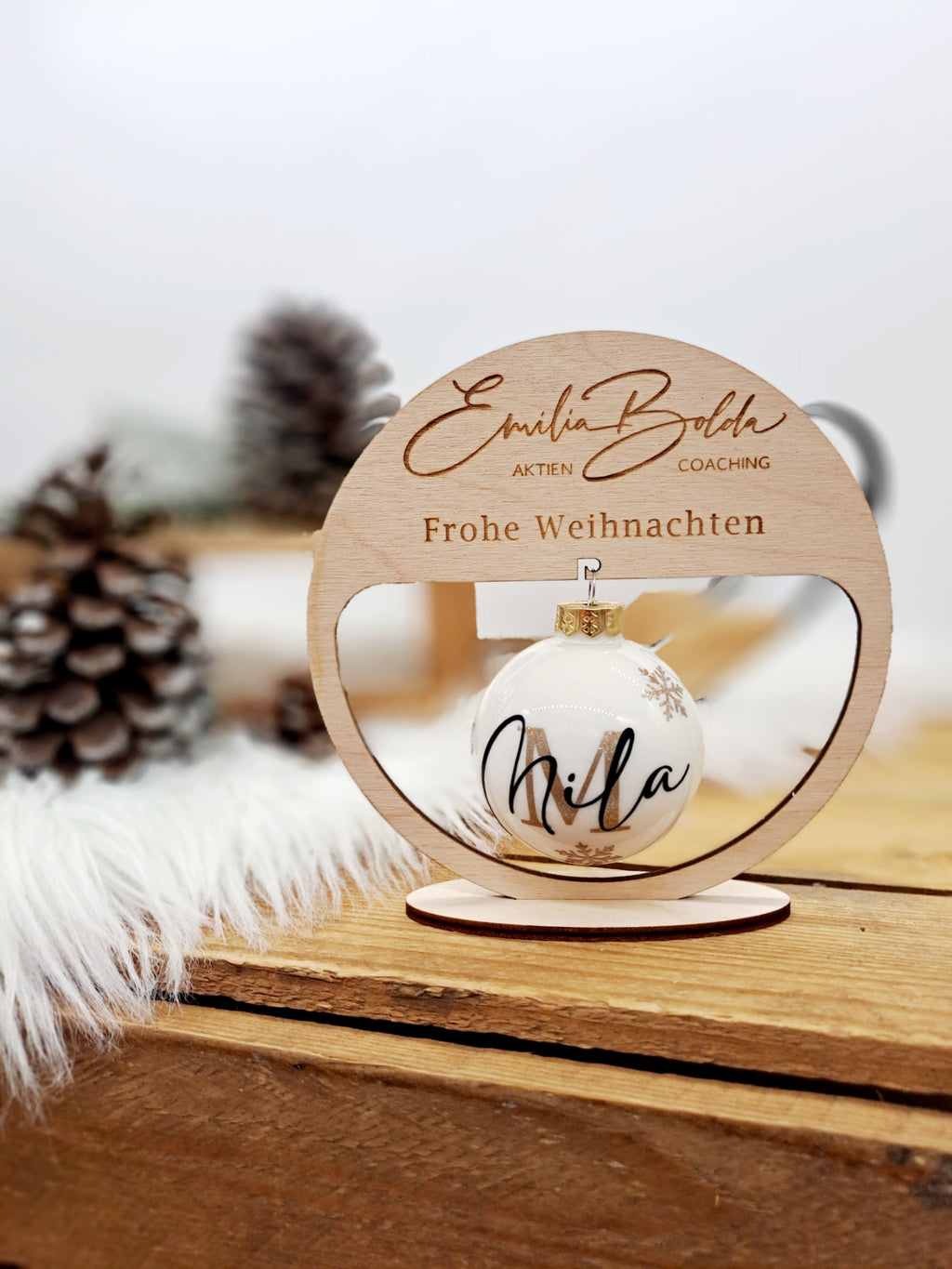Weihnachtsgeschenk für Mitarbeiter – Holzhalter mit Firmenlogo