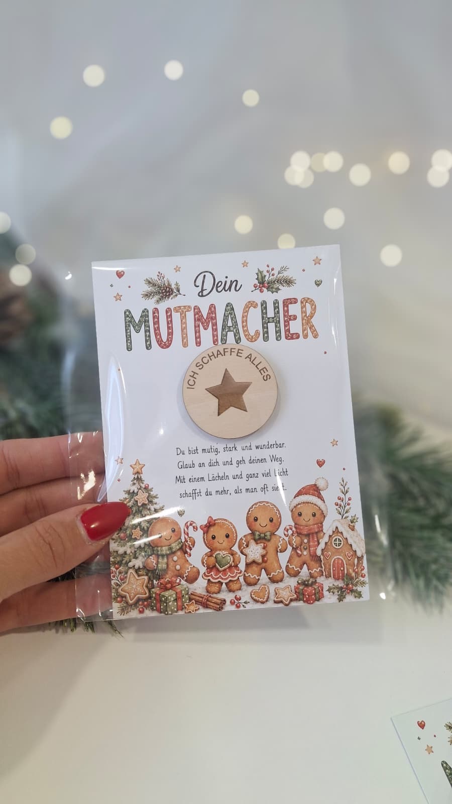 Verpackte Mutmacher-Karte „Ich schaffe alles“ mit Stern-Holzchip für den Kinder-Adventskalender