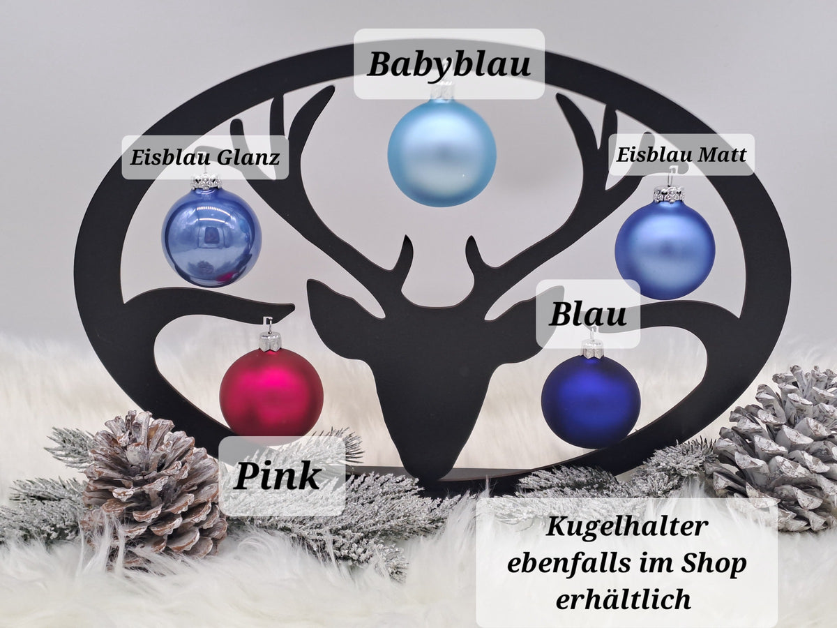 Farbübersicht mit eisblauen, babyblauen, pinken und blauen Weihnachtskugeln am Hirsch-Kugelhalter