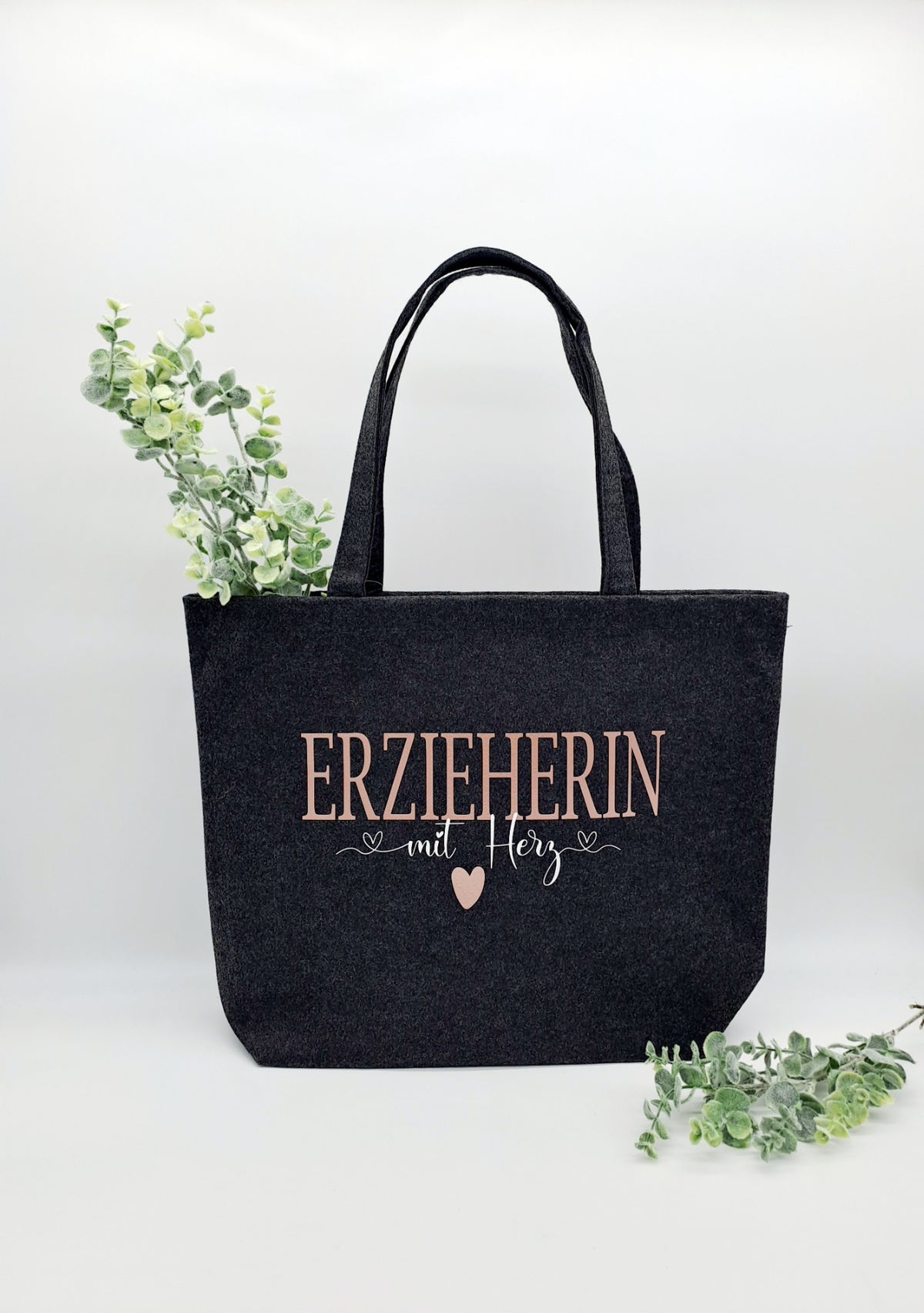 Personalisierter Filzshopper „Erzieherin mit Herz“ – Produktbild 2