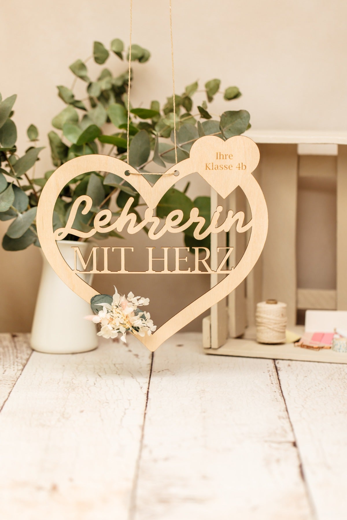 Personalisiertes Holzherz als Abschiedsgeschenk für Lehrerin – Produktbild 6