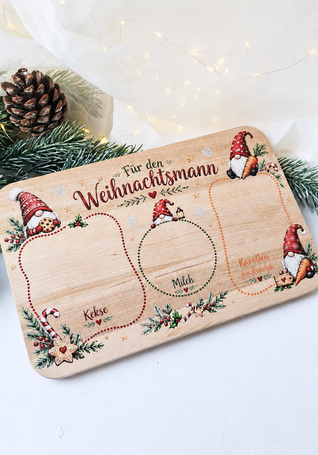 Weihnachtsteller in den Designs Wichtel und Lebkuchen