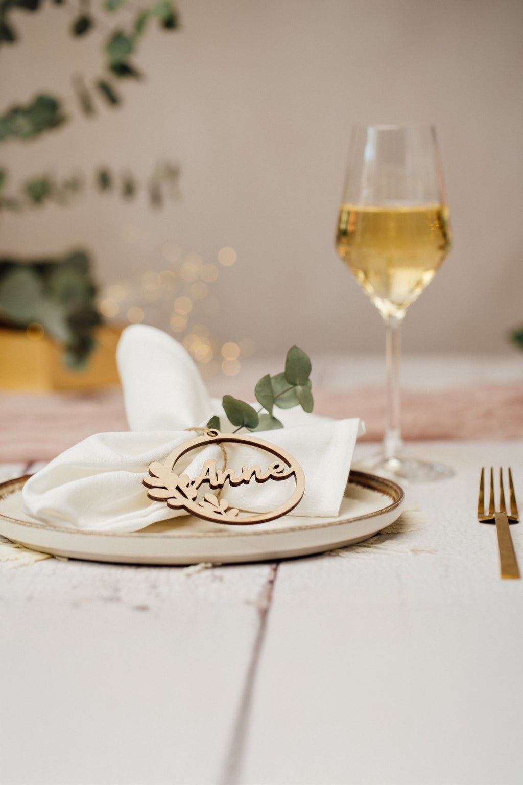 Personalisierte Tischkarten aus Holz zur Hochzeit – Bild 5